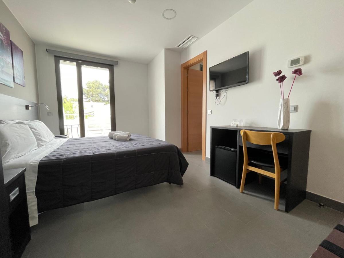 6 Bis Hotel 2*